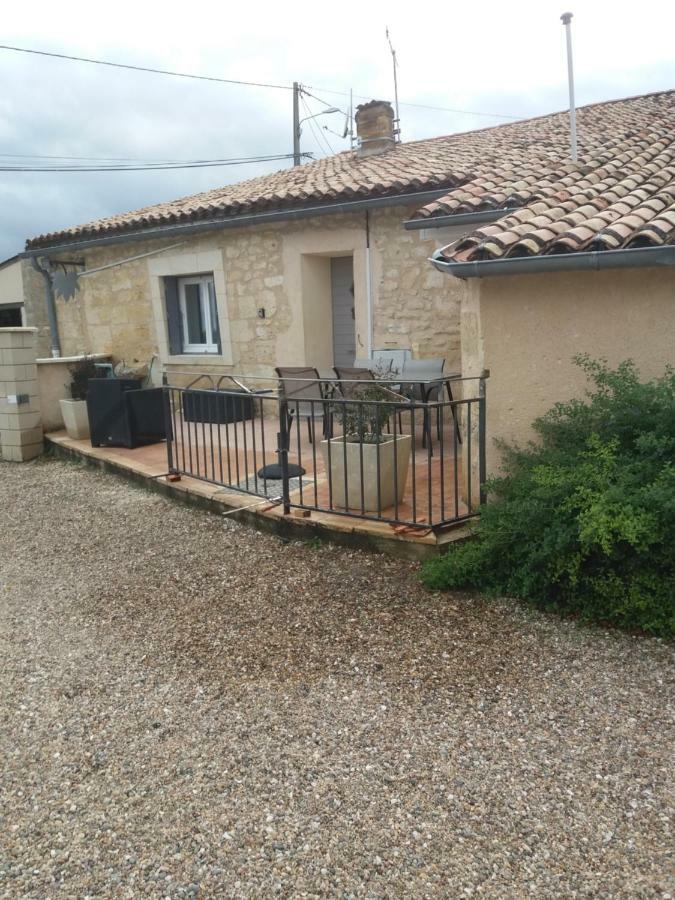 Gite Les Deux Meules Sainte-Colombe  Bagian luar foto